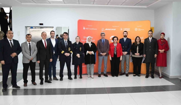 newton-gezici-bilim-atolyesi-malatyada-ogrencilerle-etkilesimde-bulundu-kTCjtZEO.jpg
