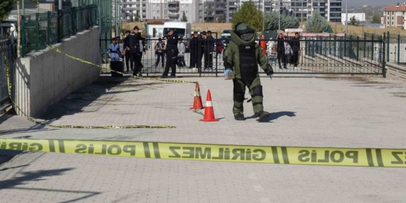 Okul Yerleşkesinde Havai Fişek Rampası: Paniğe Neden Olan Olay