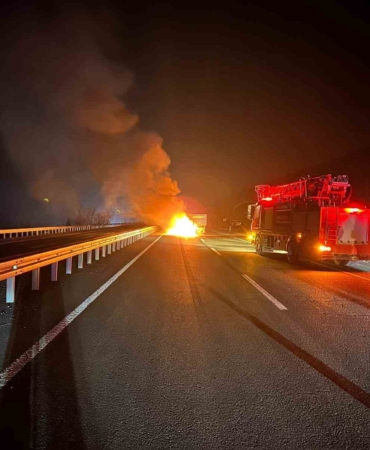romorka-carpan-otomobil-alev-alev-yandi-2-yarali-A9qayGRO.jpg