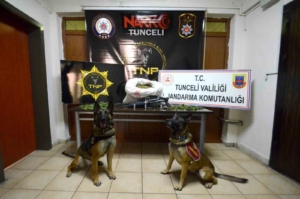tuncelide-uyusturucu-operasyonu-23-kilo-esrarla-3-ilde-yakalama-WKNigLjA.jpg