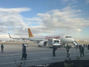 van-ferit-melen-havalimaninda-ucuslar-yeniden-basladi-seyahatseverler-icin-mujde-FNPTqVCA.jpg