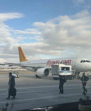 van-ferit-melen-havalimaninda-ucuslar-yeniden-basladi-seyahatseverler-icin-mujde-FNPTqVCA.jpg