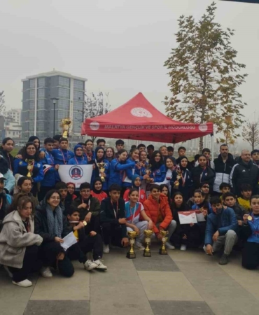 380-sporcu-okul-sporlari-oryantiring-yarismasinda-nefes-kesen-mucadeleler-verdi-XW4vijde.jpg