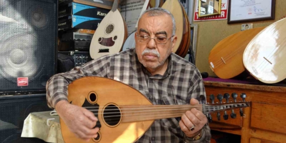 61 Yıllık Müzik Tutkusunun Başlangıcı: Hediye Bağlama