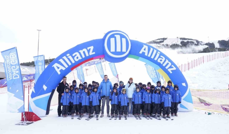 allianz-turkiyeden-palandokende-kiz-cocuklarina-kayak-sporu-egitimi-dag-gibi-arkanizdayiz-projesi-ZzuCgjbJ.jpg