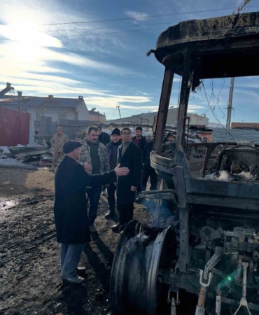 ardahanda-trajektor-ve-tahil-yangini-10-ton-tahil-kul-oldu-MtFpDwzr.jpg