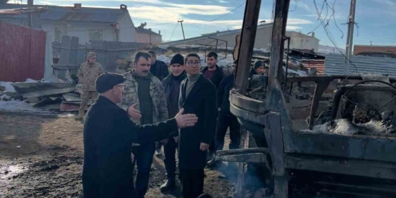 Ardahan’da Trajektör ve Tahıl Yangını: 10 Ton Tahıl Kül Oldu