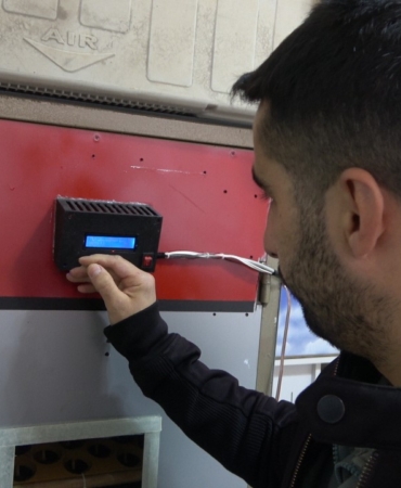 atik-malzemelerle-yapilan-yenilikci-kulucka-makinesi-elektrik-muhendisinin-basarisi-lRRwh1VF.jpg