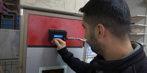 Atık Malzemelerle Yapılan Yenilikçi Kuluçka Makinesi: Elektrik Mühendisinin Başarısı