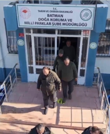 batmanda-dogadaki-yaban-hayvanlarina-ozel-yem-dagitimi-yapildi-2Ybz3NPs.jpg