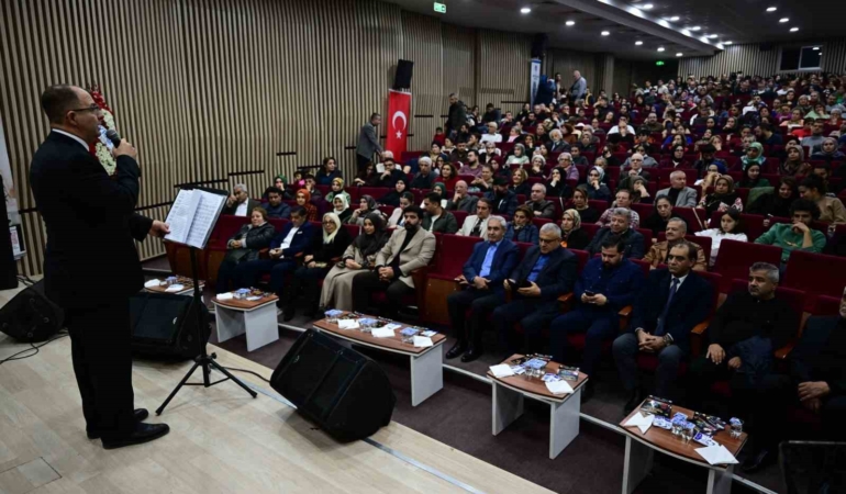 battalgazinin-asirlik-hikayeleri-malatya-turkuleri-gecesi-SC8DF14V.jpg