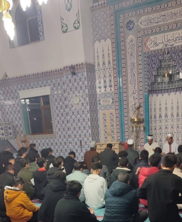 cermikte-genclerin-bir-araya-geldigi-cami-bulusmasi-MhRwF9sA.jpg