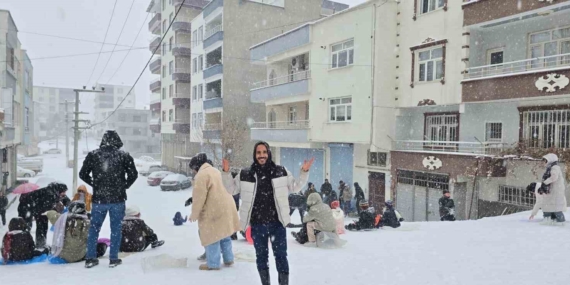 Çermik’te Kar Yağışı: Çocukların Sevinci Zirveye Ulaştı