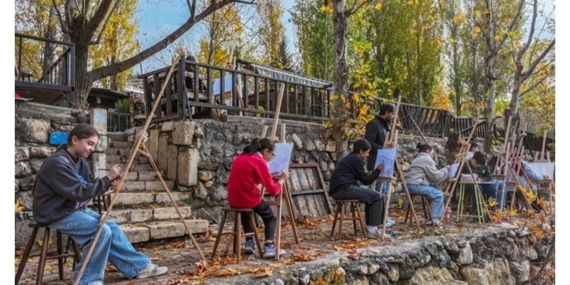 Çermik’te Öğrenciler Tarihi ve Doğayı Tuvale Yansıtıyor