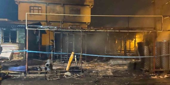 Diyarbakır’da Hırdavat Dükkanını Kül Eden Yangın