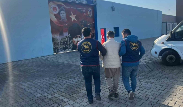 diyarbakirda-kesinlesmis-hapis-cezasi-olan-90-sahisin-yakalanma-sureci-grcfhKZu.jpg