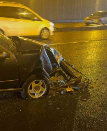 diyarbakirda-zincirleme-trafik-kazasi-3-yarali-trafik-felc-oldu-scvrwqua.jpg