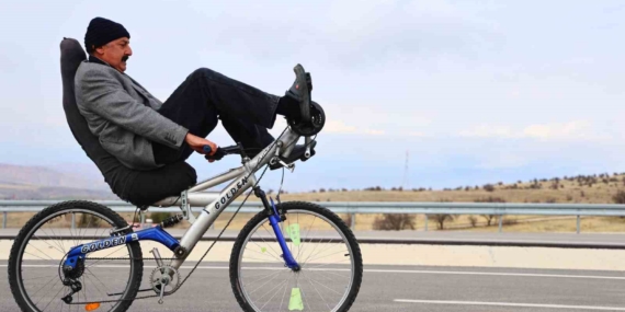 Elazığ’da Eşsiz Bir Bisiklet Tasarımı: Polislerin Dikkatini Çeken Detaylar