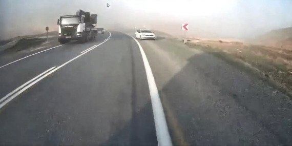 Elazığ’da Hatalı Sollama Kazayı Beraberinde Getirdi