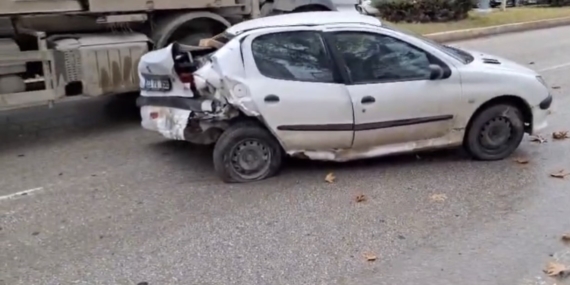 Elazığ’da Kaza: İki Otomobil Çarpıştı, 2 Yaralı!