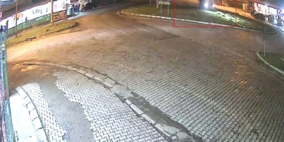 Elazığ’da Kontrolsüz Araç Kavşaktaki Refüje Çarptı: 1 Yaralı