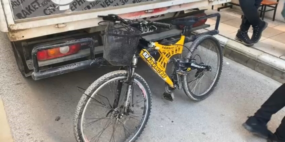 Elazığ’da Pikapla Çarpışan Bisikletli Genç Yaralandı