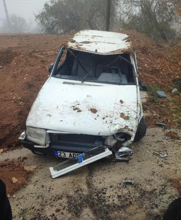 elazigda-takla-atan-otomobil-kazasi-surucu-yaralandi-7lQ58OdE.jpg