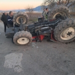 Kontrolden Çıkan Araç, Dağıtım Kutusuna Çarparak Büyükanneye Korku Dolu Anlar Yaşattı thumbnail