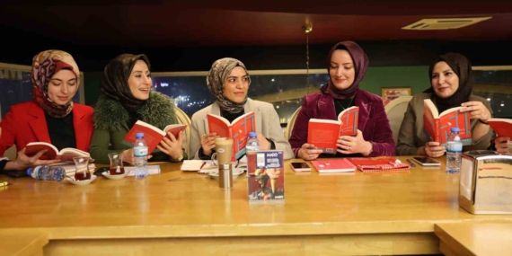 Elazığlı Kadınlardan Altın Yerine Kitap Günü: Farkındalık ve Eğitim İçin Yeni Bir Adım