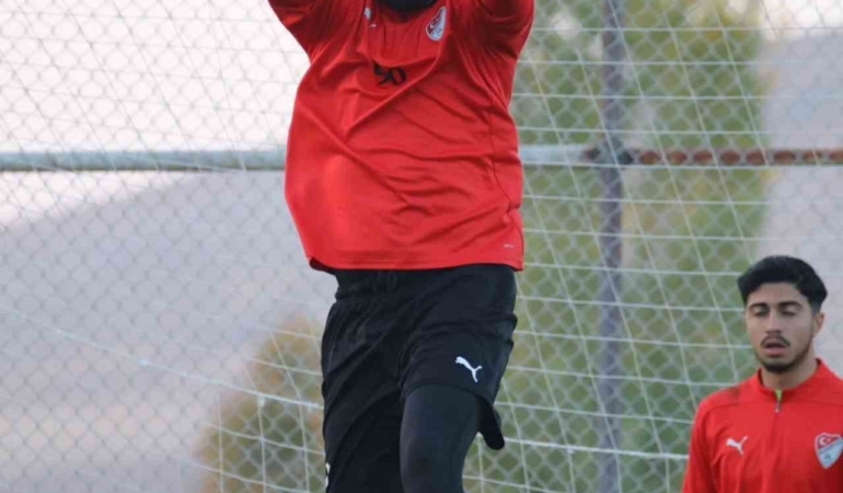 elazigsporda-kaleci-muammer-icin-yeni-bir-kulup-arayisi-basladi-iBwgvSL6.jpg