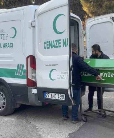 esi-tarafindan-oldurulen-kadinin-cenazesi-morgda-3wZYAd7K.jpg