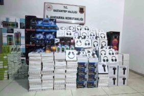 gaziantepte-15-milyon-tl-degerinde-kacak-elektronik-esya-operasyonu-gxnUG5nH.jpg