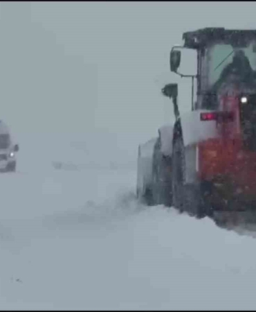 gercuste-kis-engelleri-asildi-45-koy-yolu-ulasima-acildi-Yb6JKPaR.jpg