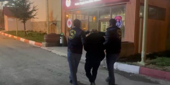 Hakkari’de 37 Yıl Hapis Cezası ile Aranan Şahıs Yakalandı