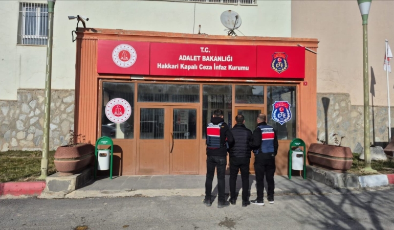 hakkaride-aranan-sahis-kesinlesmis-hapis-cezasiyla-yakalandi-BPkSbD1y.jpg