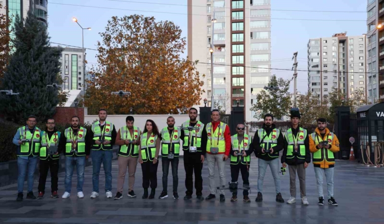 ihakut-diyarbakirda-uyeleriyle-bir-araya-gelerek-onemli-gelismeleri-degerlendirdi-lvdwGP93.jpg