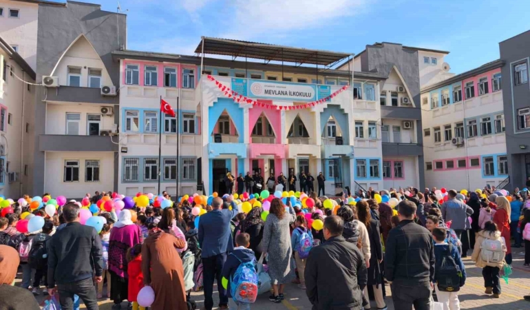 ilkokul-ogrencileri-bando-takimi-ile-eglenceli-bir-gun-gecirdi-t8r2aqm3.jpg