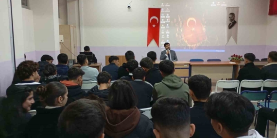 Karakoçan’da Öğrencilere İlham Veren Konferans