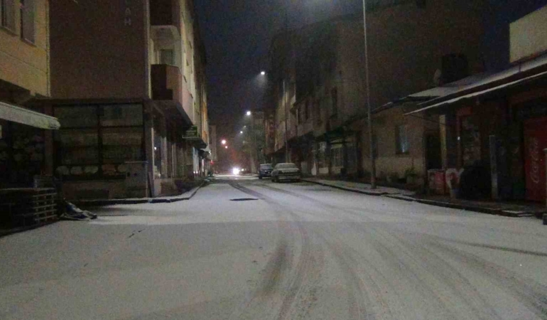karsta-kisin-ilk-kariyla-buyuleyici-manzaralar-yKDBusfj.jpg