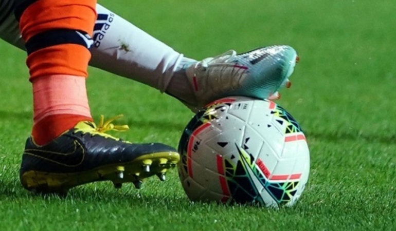 malatya-yesilyurtspora-pfdkdan-top-toplayici-cezasi-s8bQrk9I.jpg