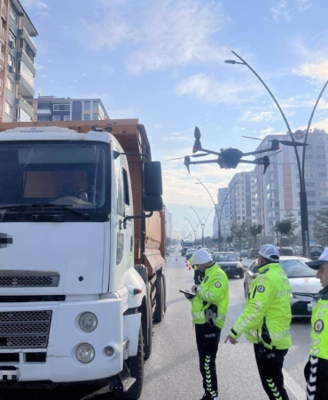 malatyada-dron-teknolojisiyle-desteklenen-beton-mikseri-ve-hafriyat-kamyonu-denetimi-kNDl3zlE.jpg