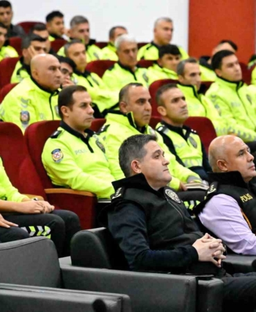 malatyada-trafik-guvenligi-konulu-onemli-degerlendirme-toplantisi-VCGeGOXk.jpg