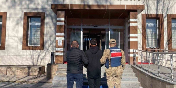 Malazgirt’te Jandarma Tarafından Yakalanan Aranan Şahıs