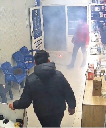 mardinde-cep-telefonu-tamiri-sirasinda-yangin-cikti-nFaIOO4c.jpg