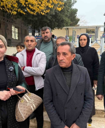 mardinde-sopayla-cinayet-resul-derini-olduren-2-saniga-agirlastirilmis-muebbet-hapsi-XmRqKdxd.jpg