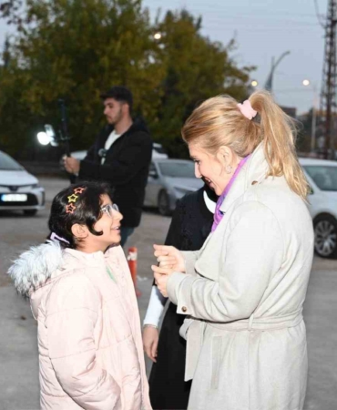 milletvekili-olmeztoprak-kadem-ziyaretiyle-deprem-sonrasi-dayanismayi-ele-aldi-lSllLKVE.jpg