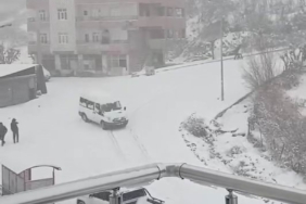 minibus-tehlikesinden-kurtulan-surucunun-zorlu-anlari-8bO2J3yk.jpg