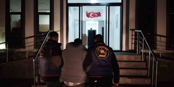 Muş’ta 8 Yıl 9 Ay Kesinleşmiş Hapis Cezası Bulunan Firari Jandarma Yakalandı