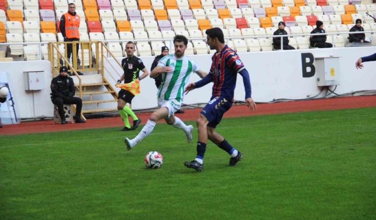 nesine-3-lig-malatya-yesilyurtspor-silifke-belediyesporu-1-0-maglup-etti-RuVAMTJN.jpg
