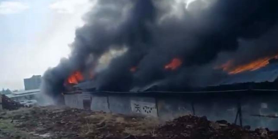 Nurdağı’ndaki Deponun Alevlere Teslim Olması